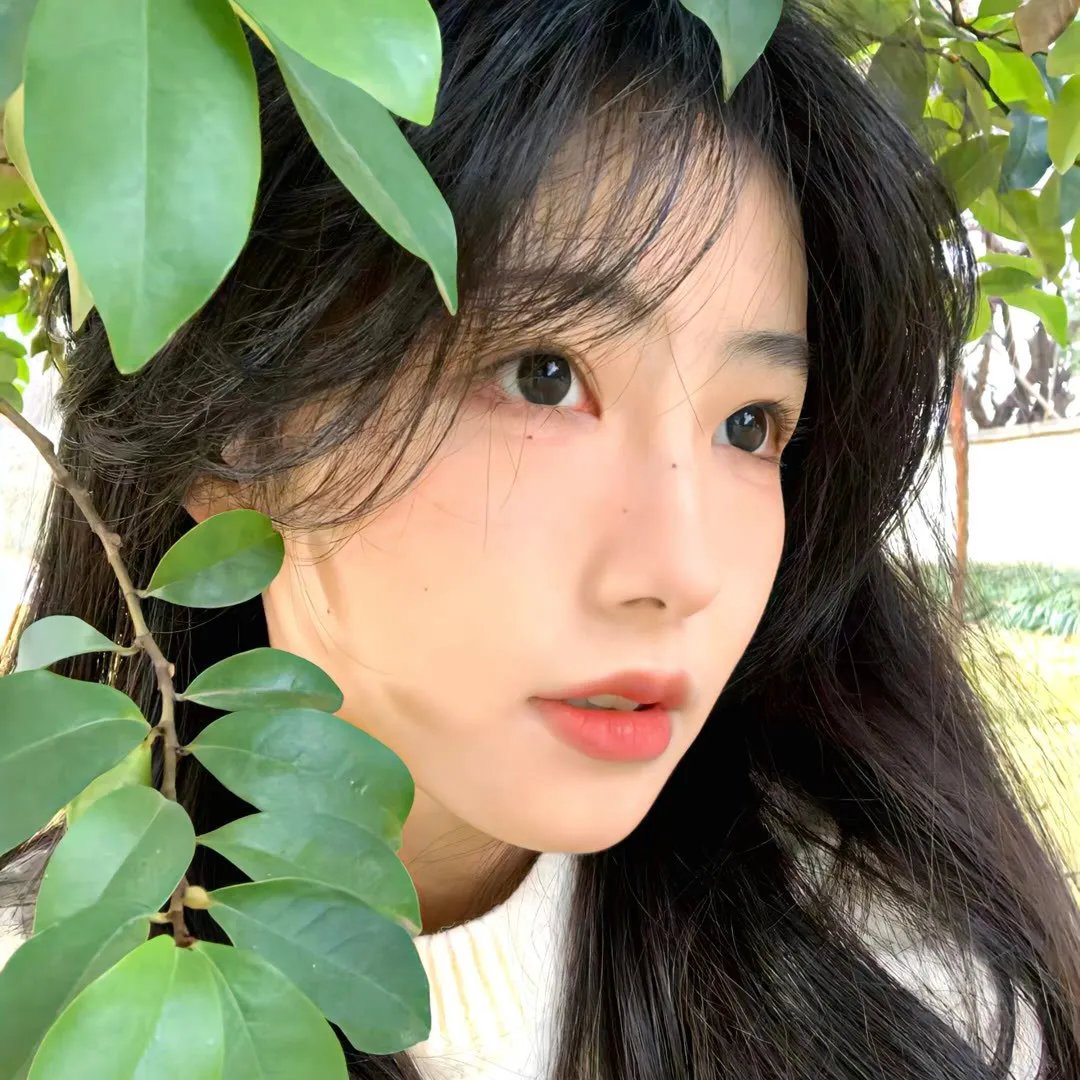 谜一样的双眼